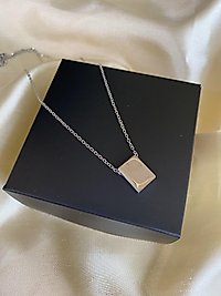 Gümüş renk çelik kolye