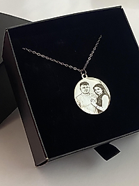 Gümüş renk çelik kolye