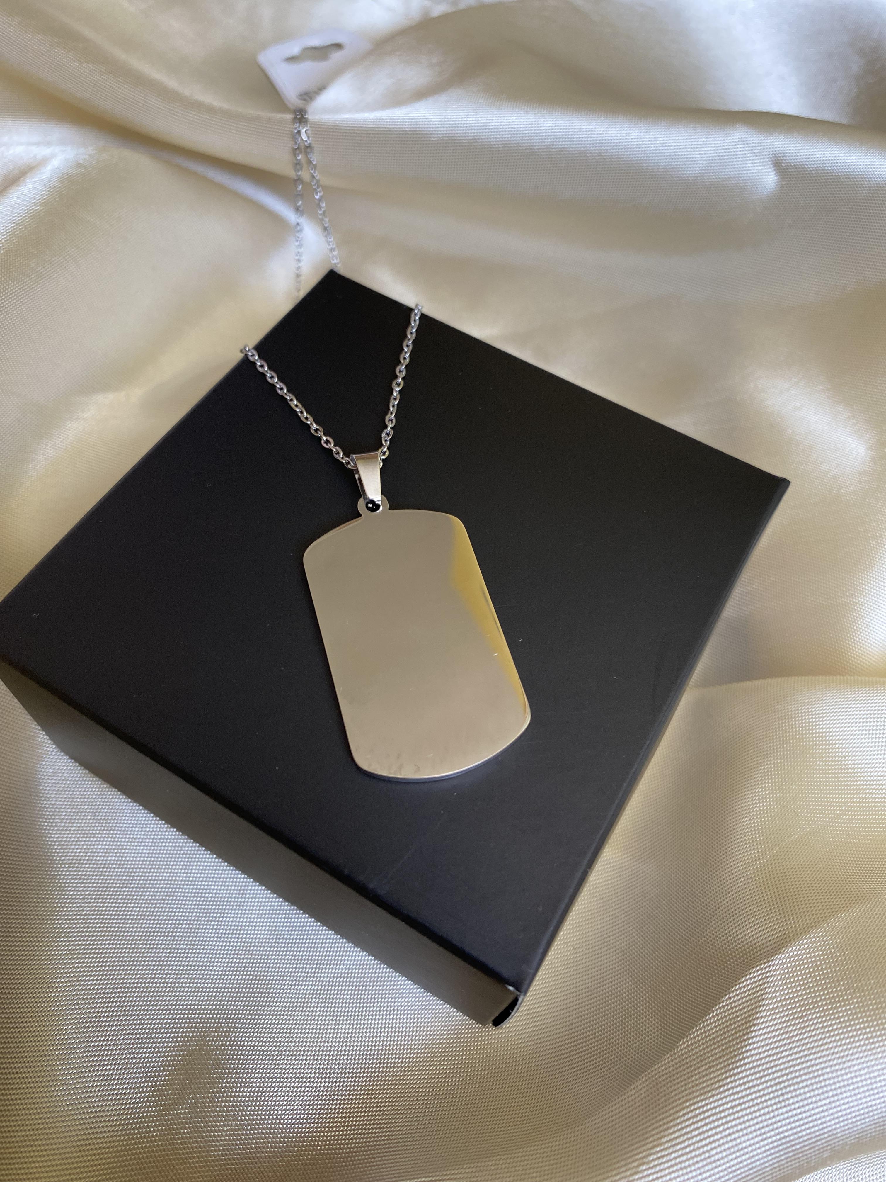 Gümüş renk Çelik kolye