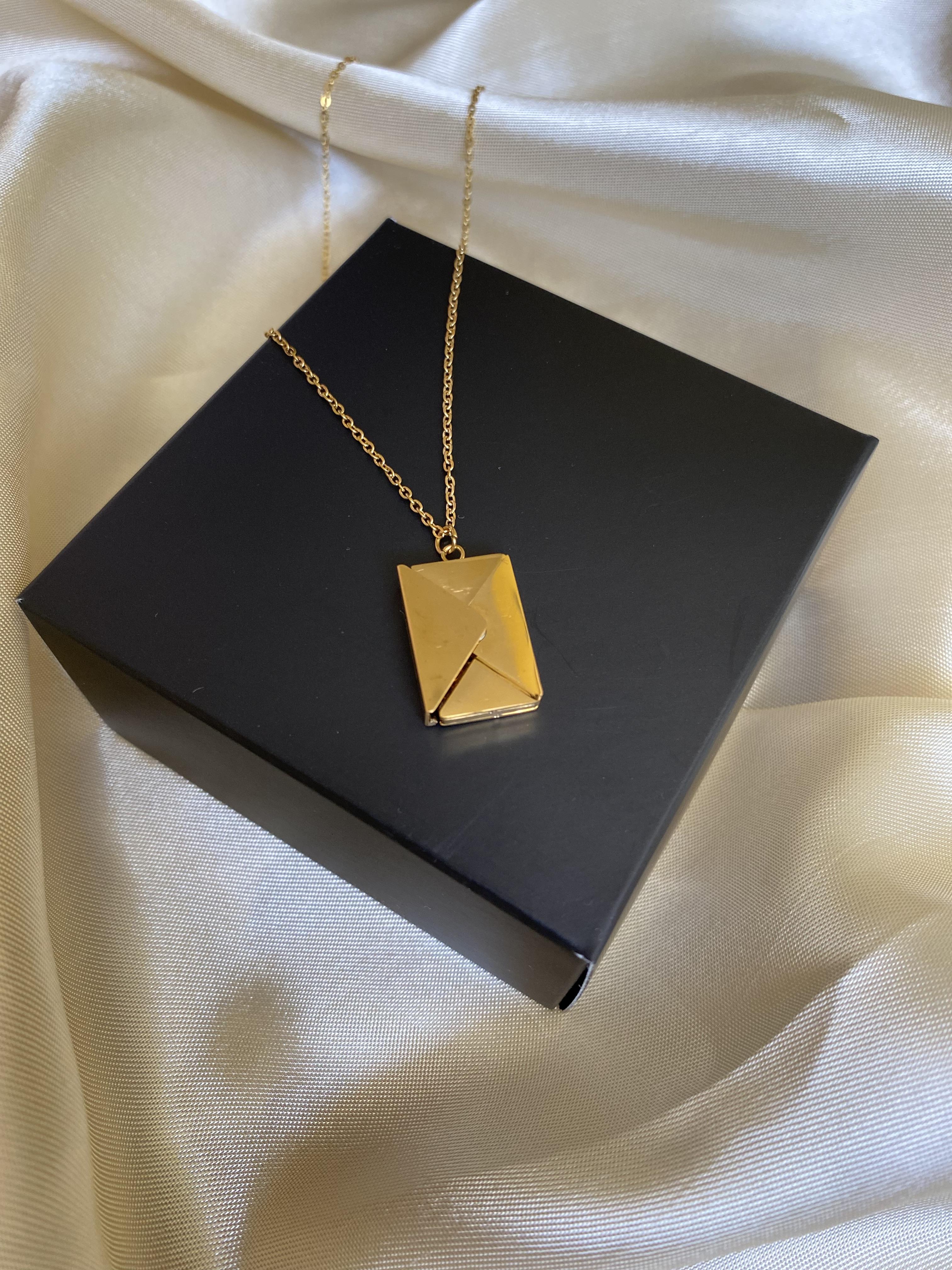 Gold mektup çelik kolye