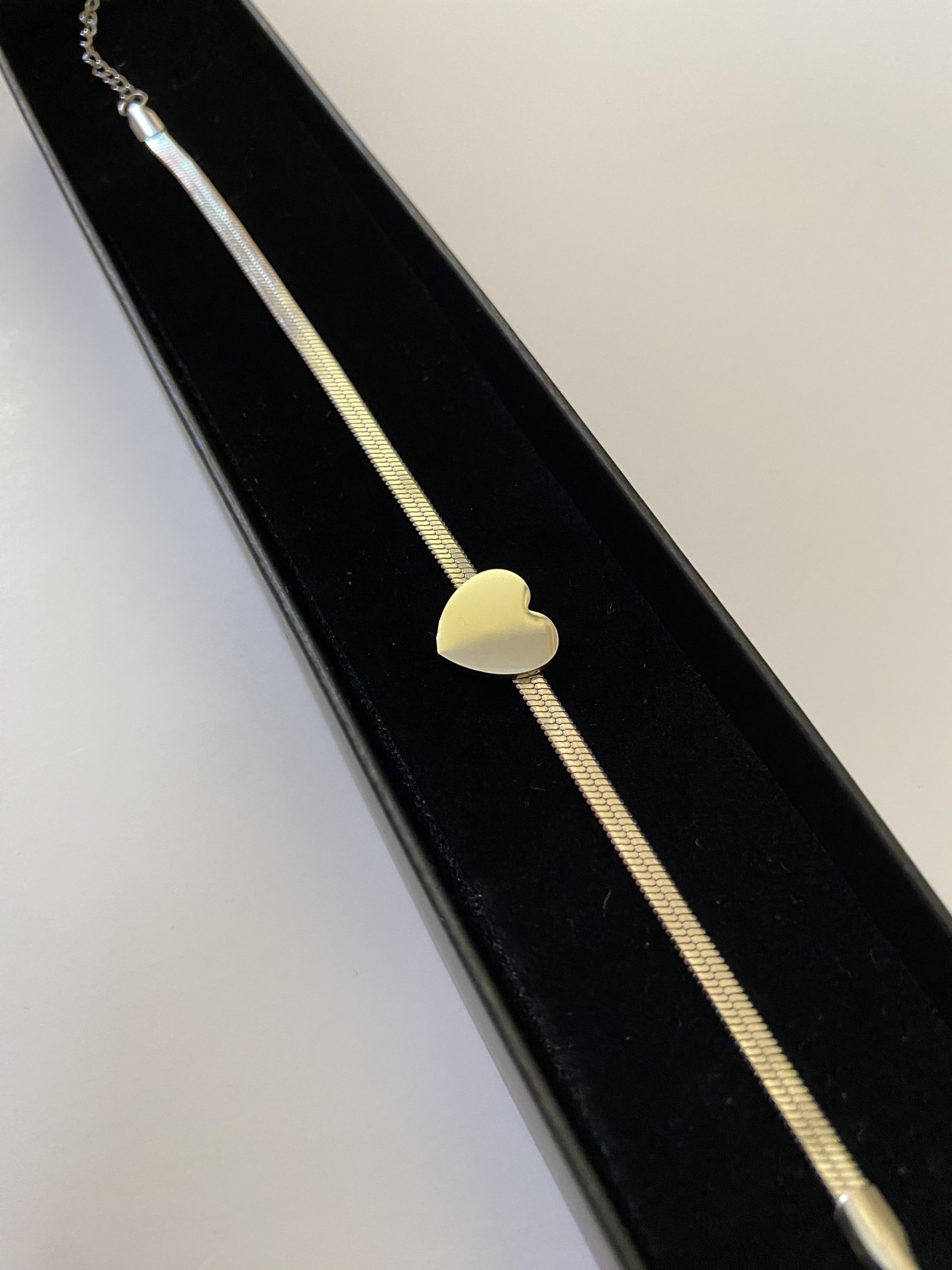 Gümüş renk kalp bileklik