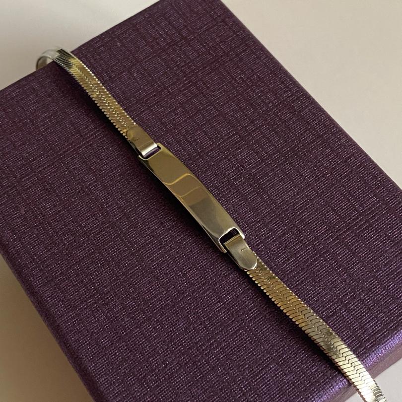 Gümüş renk çelik bileklik